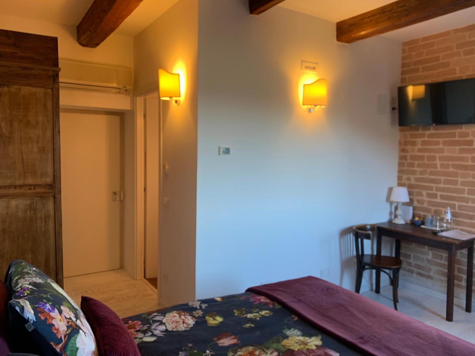 Gastronomic B&B Carlocarla Monte San Pietrangeli Exteriör bild